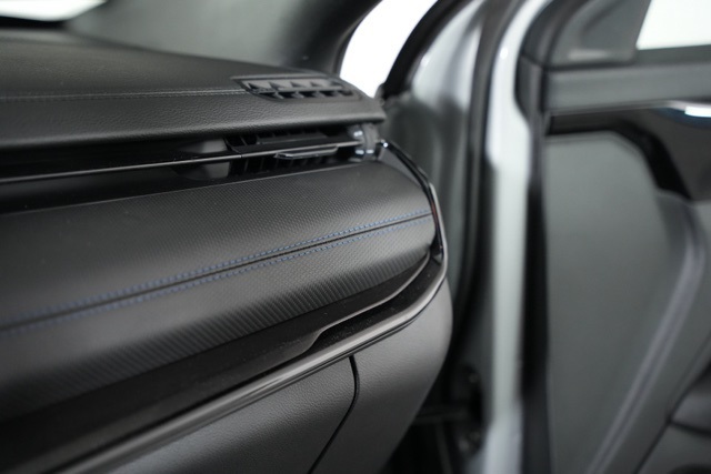 2026 Jeep Compass Latitude photo 2