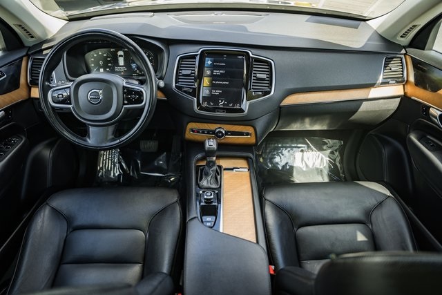 2022 Volvo XC90 Momentum photo 14