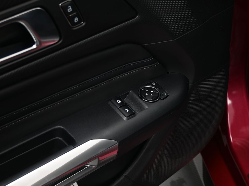 2025 Ford Mustang GT Premium photo 8