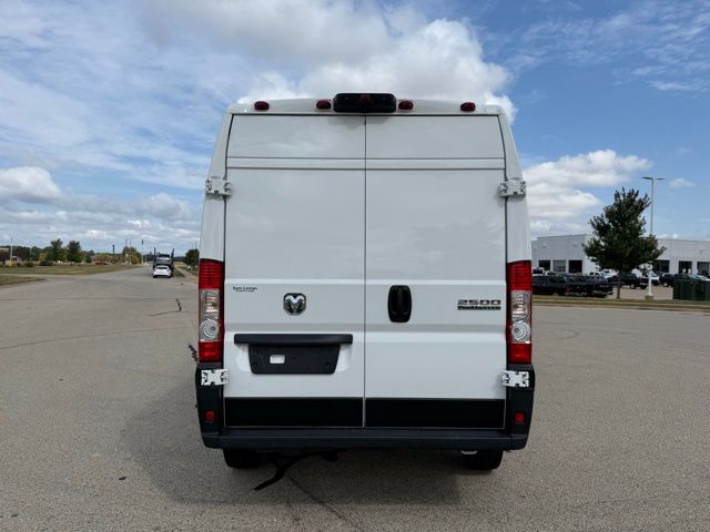 2024 Ram ProMaster 2500 photo 16