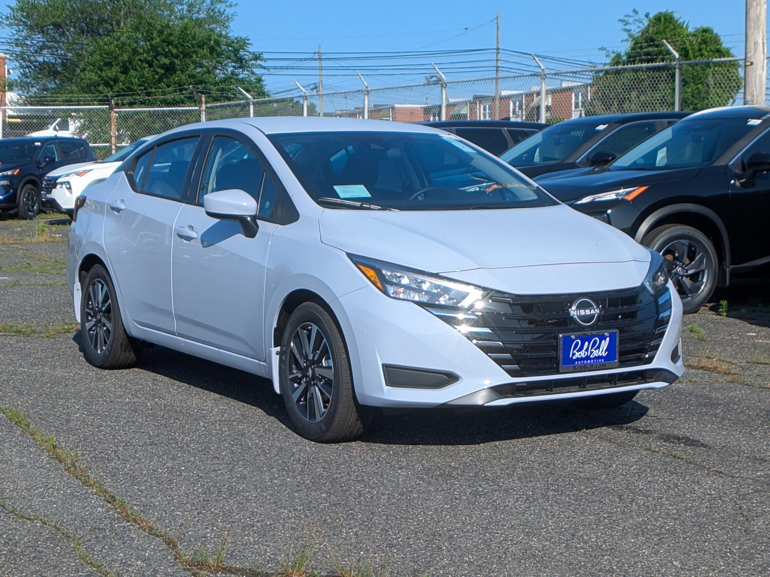 2025 Nissan Versa 1.6 SV photo 2