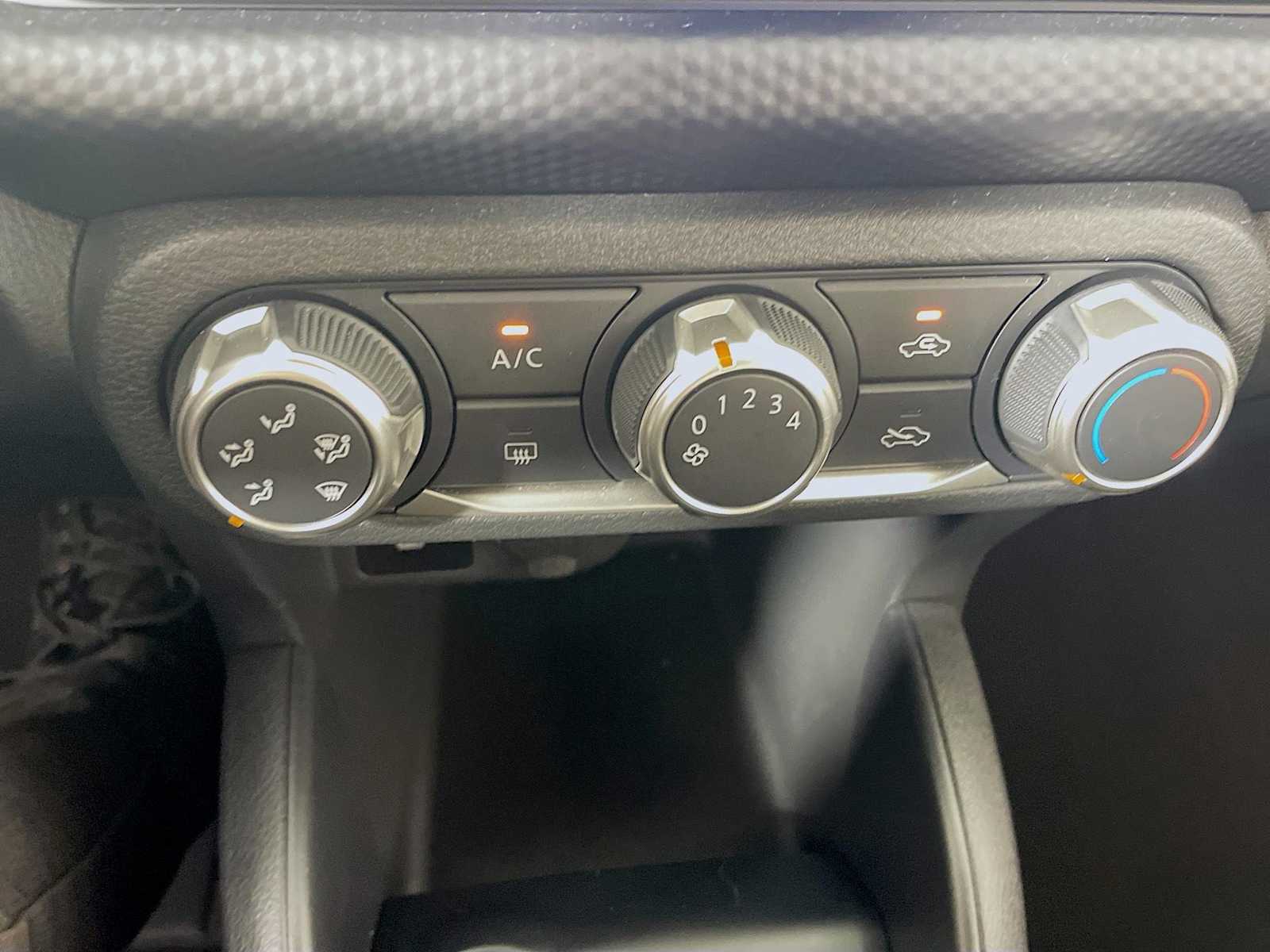 2024 Nissan Kicks S photo 11