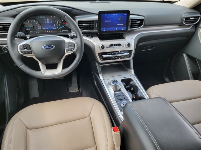 2023 Ford Explorer XLT photo 30