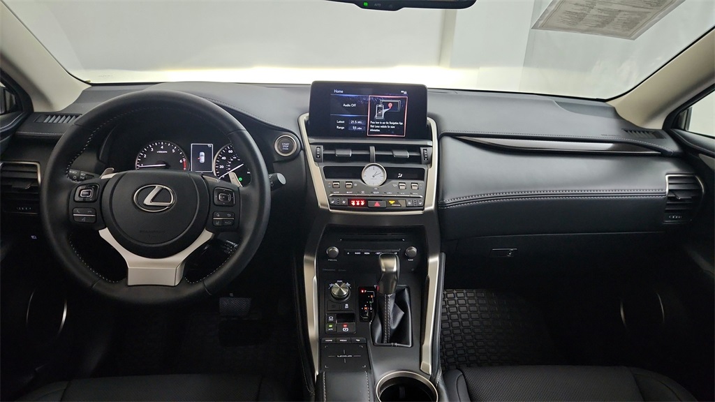 2021 Lexus NX 300 photo 4