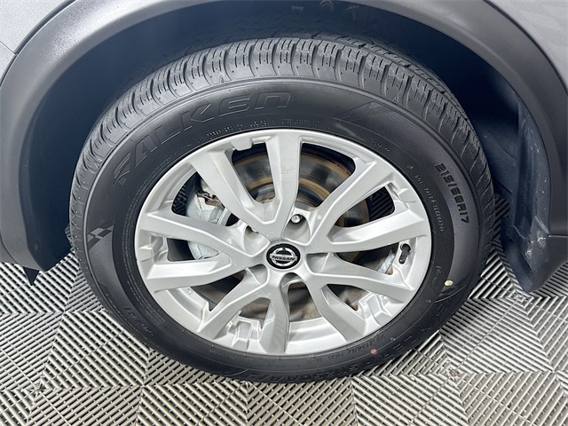 2021 Nissan Rogue Sport SV photo 4