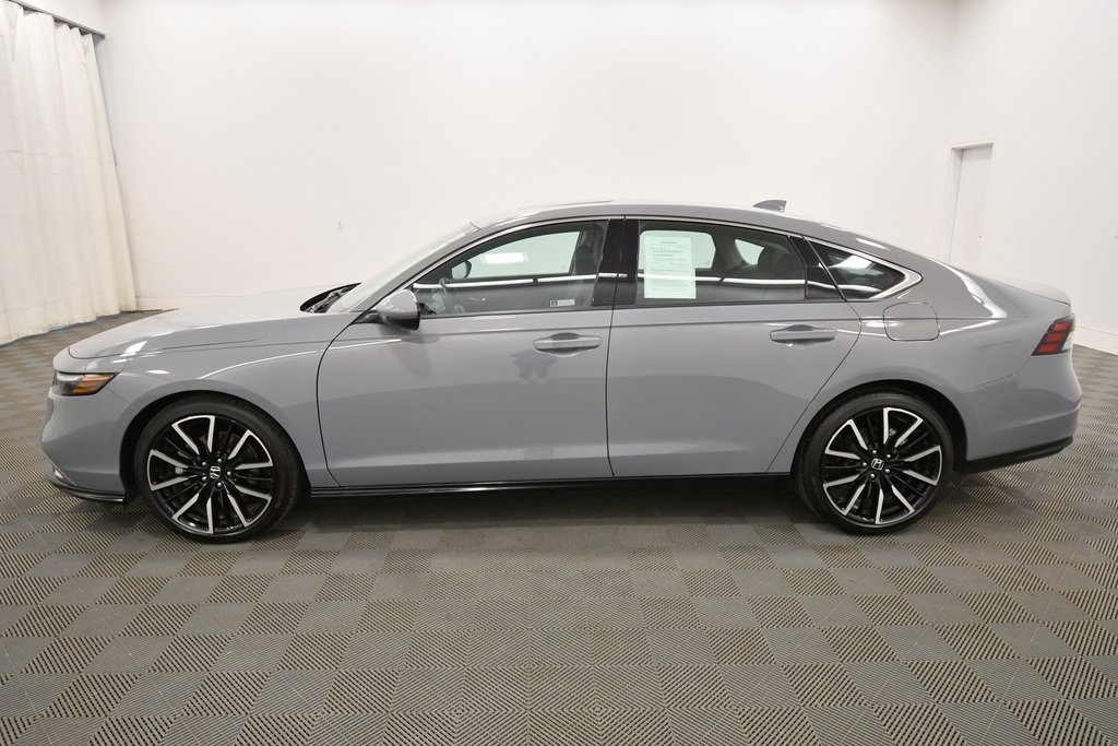 2025 Honda Accord Hybrid Touring photo 4