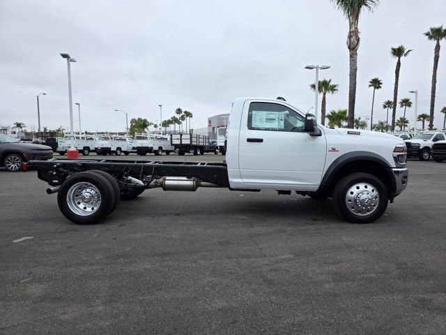 2025 Ram 4500 Tradesman photo 4