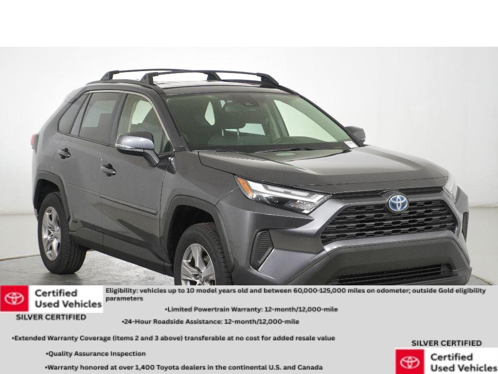 2023 Toyota RAV4 XLE's photo