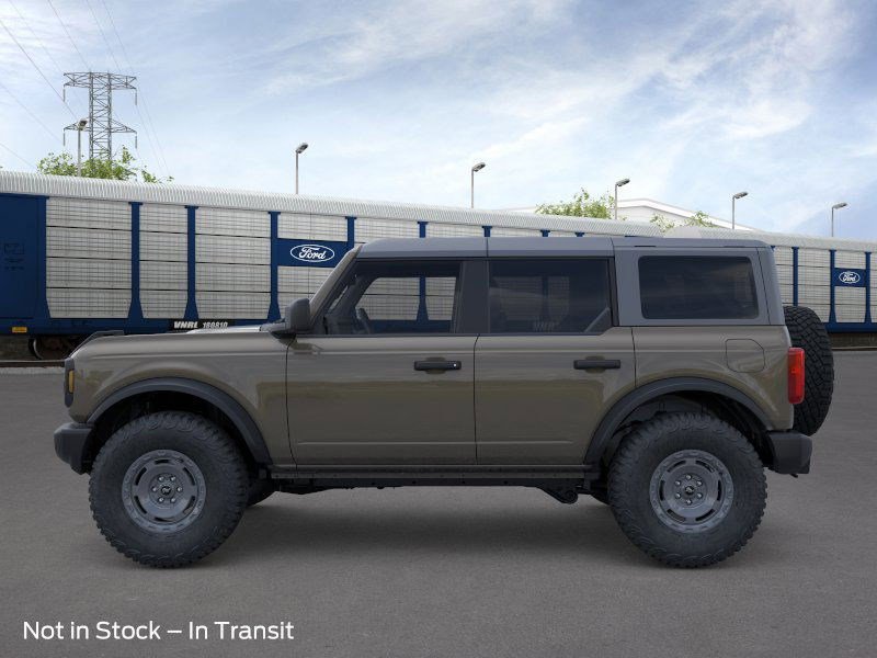 2025 Ford Bronco Base photo 3