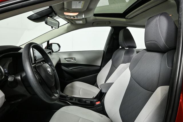 2020 Toyota Corolla LE Premium photo 5