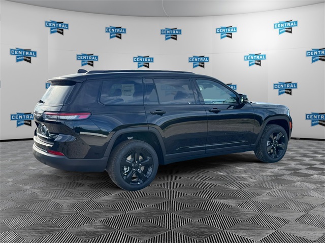 2025 Jeep Grand Cherokee Limited photo 4