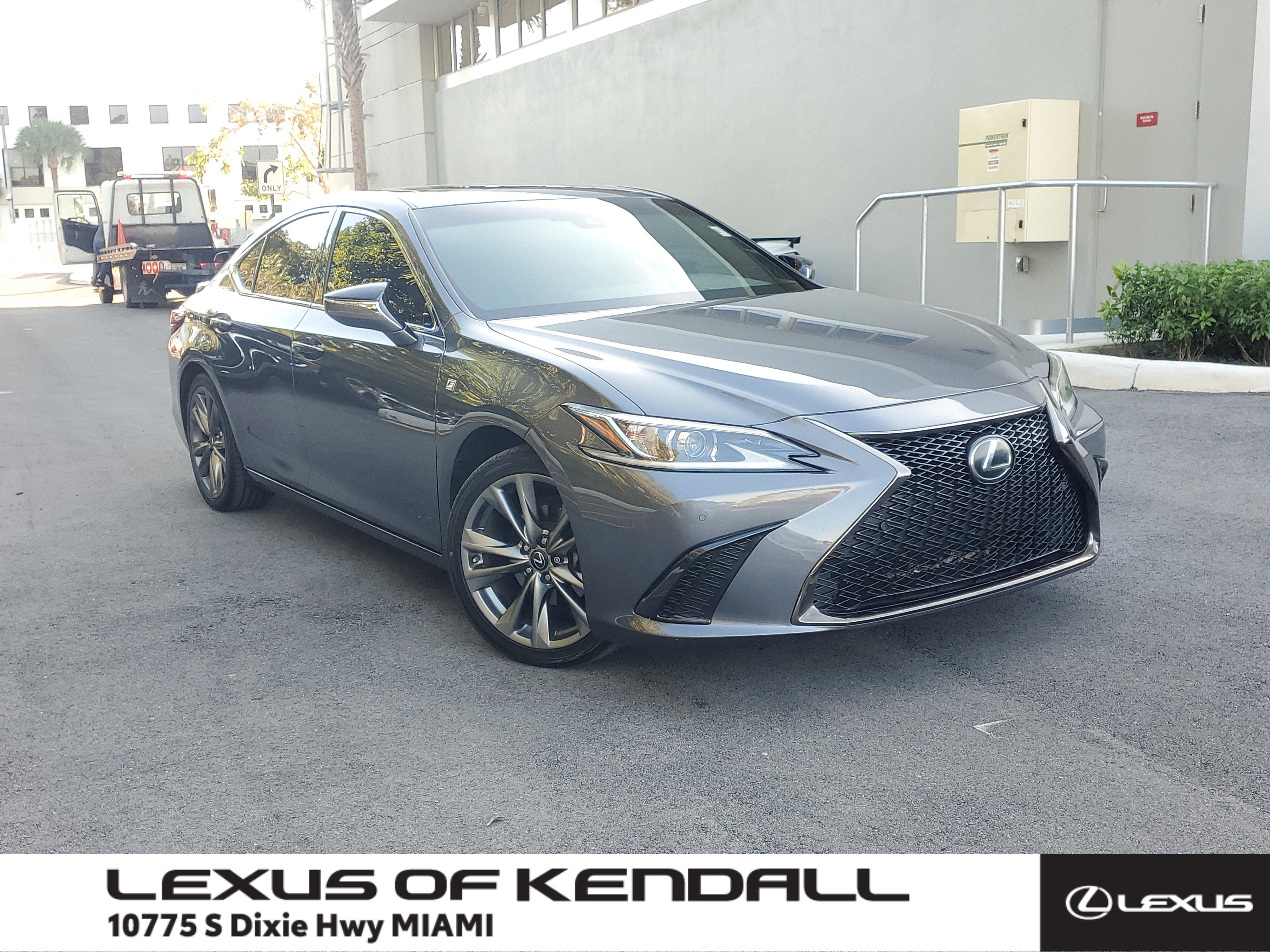 2020 Lexus ES F SPORT's photo