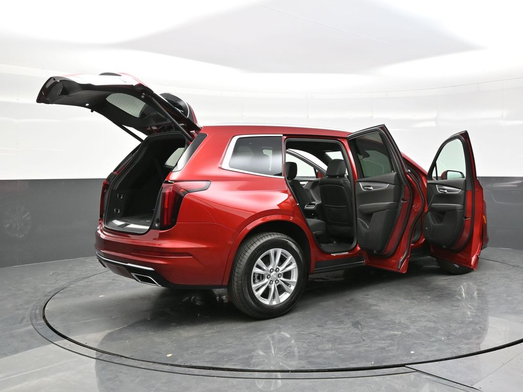 2025 Cadillac XT6 Luxury photo 37
