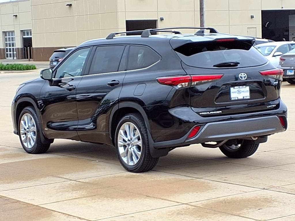 2022 Toyota Highlander Limited Hybrid photo 3