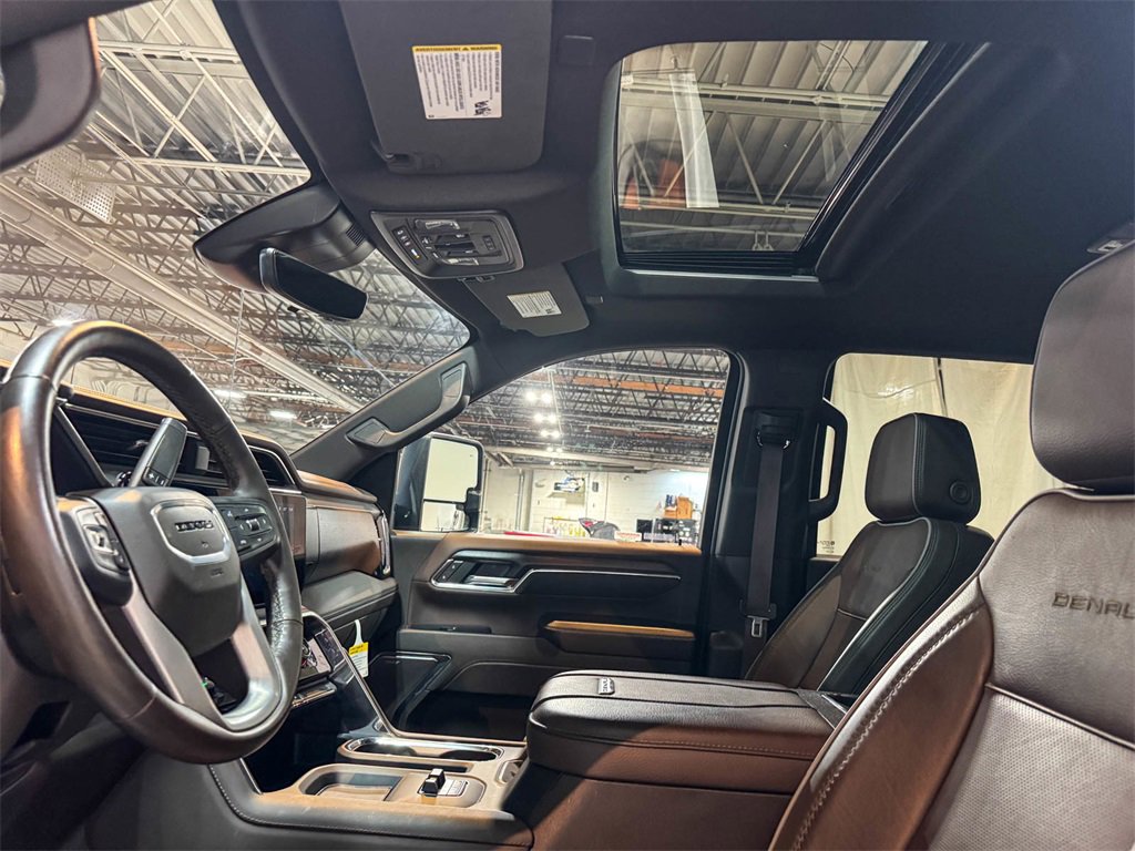 2024 Gmc Sierra 3500 HD Denali photo 4