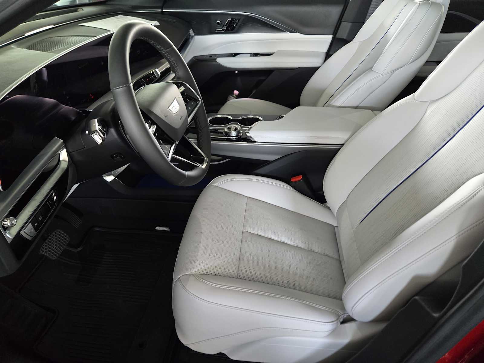 2025 Cadillac Lyriq Sport photo 8
