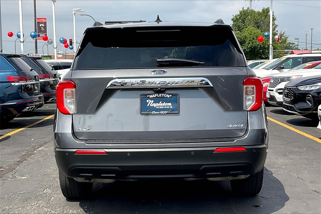 2022 Ford Explorer XLT photo 3