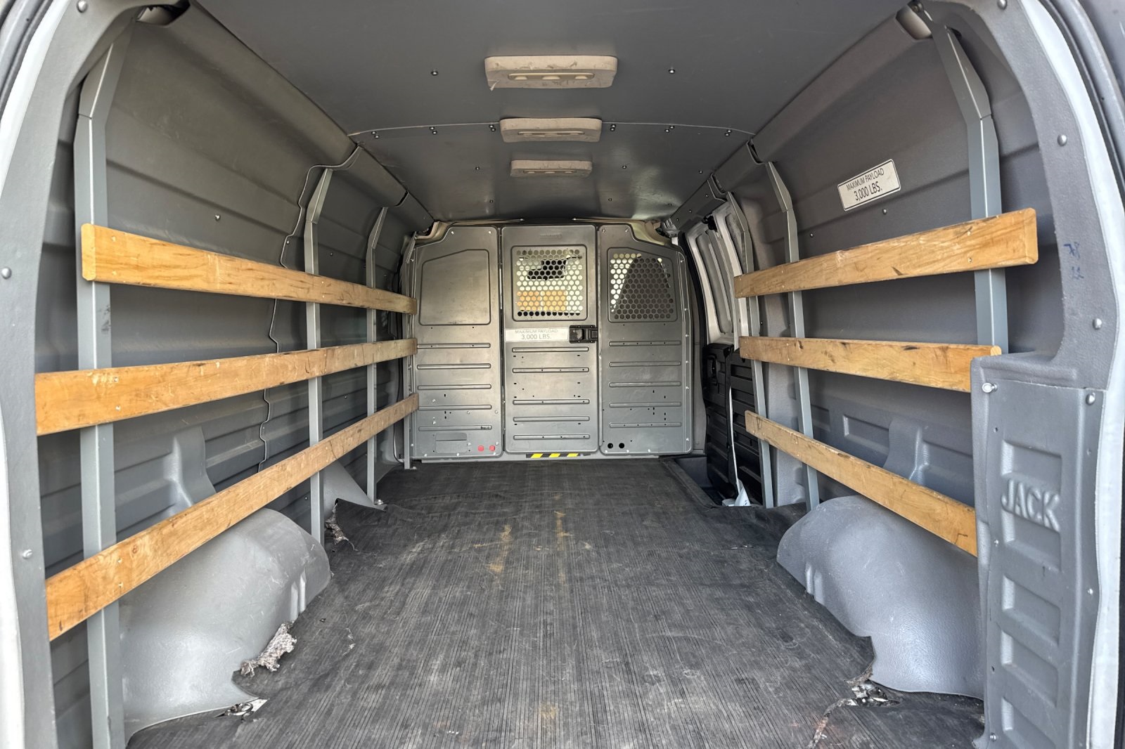 2020 Gmc Savana Cargo 2500 photo 13
