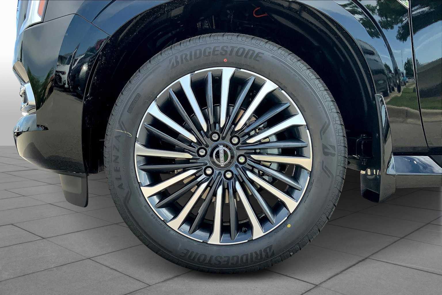 2025 Nissan Armada Platinum Reserve photo 11