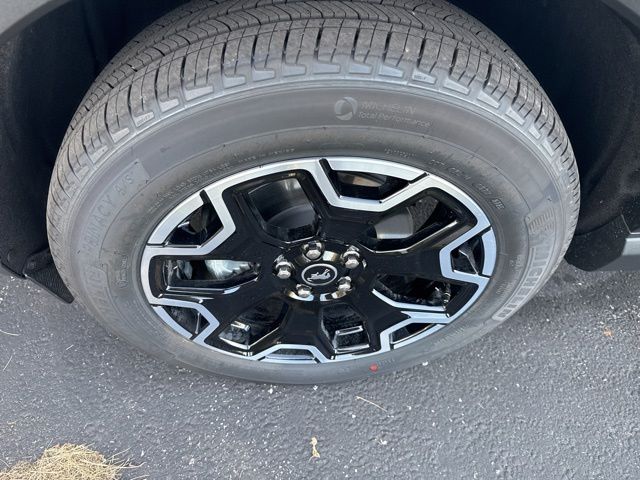 2025 Ford Bronco Sport Outer Banks photo 2