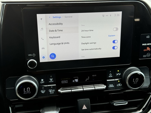 2024 Toyota Highlander LE photo 15