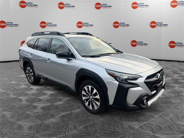 2025 Subaru Outback Limited's photo