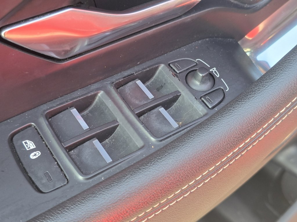 2019 Jaguar E-PACE R-Dynamic S photo 33