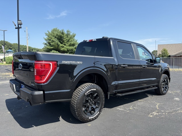 2023 Ford F-150 XL photo 3