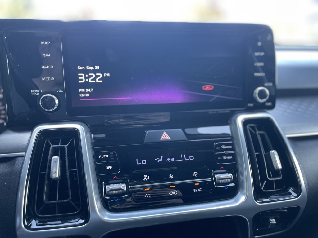 2022 Kia Sorento SX photo 11