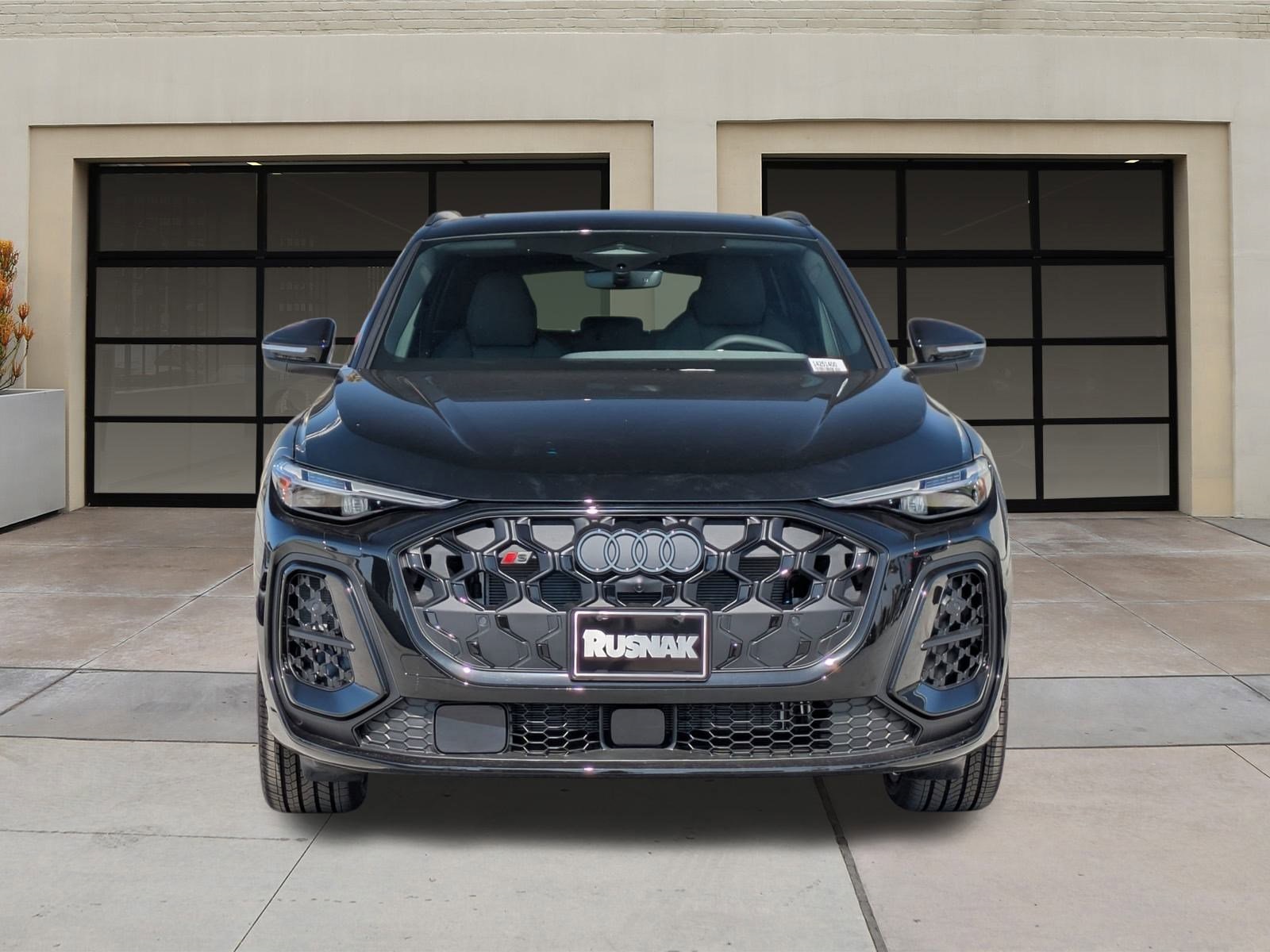 2025 Audi SQ5 Premium Plus photo 2