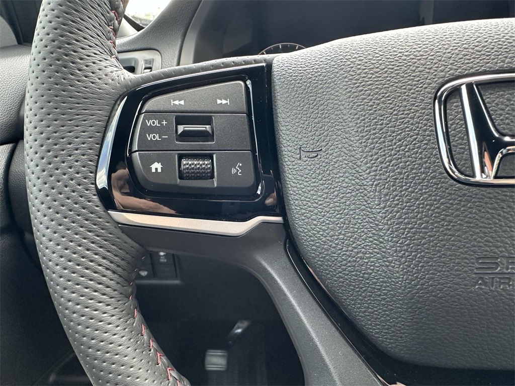 2025 Honda Ridgeline Black Edition photo 11