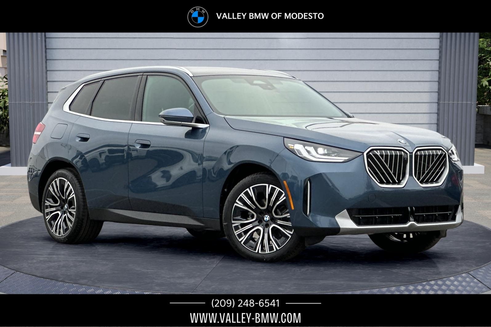 2026 BMW X3 30's photo