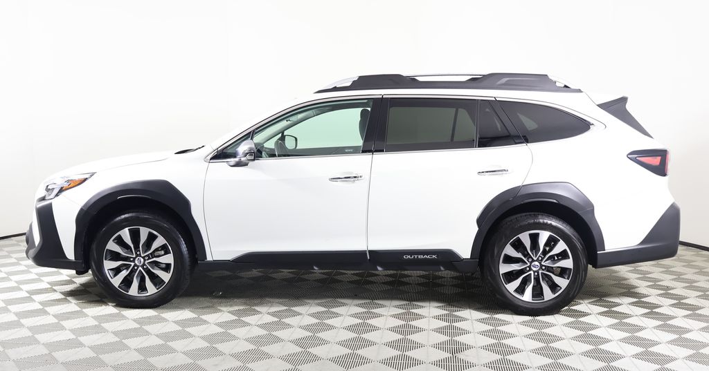 2024 Subaru Outback Touring XT photo 2