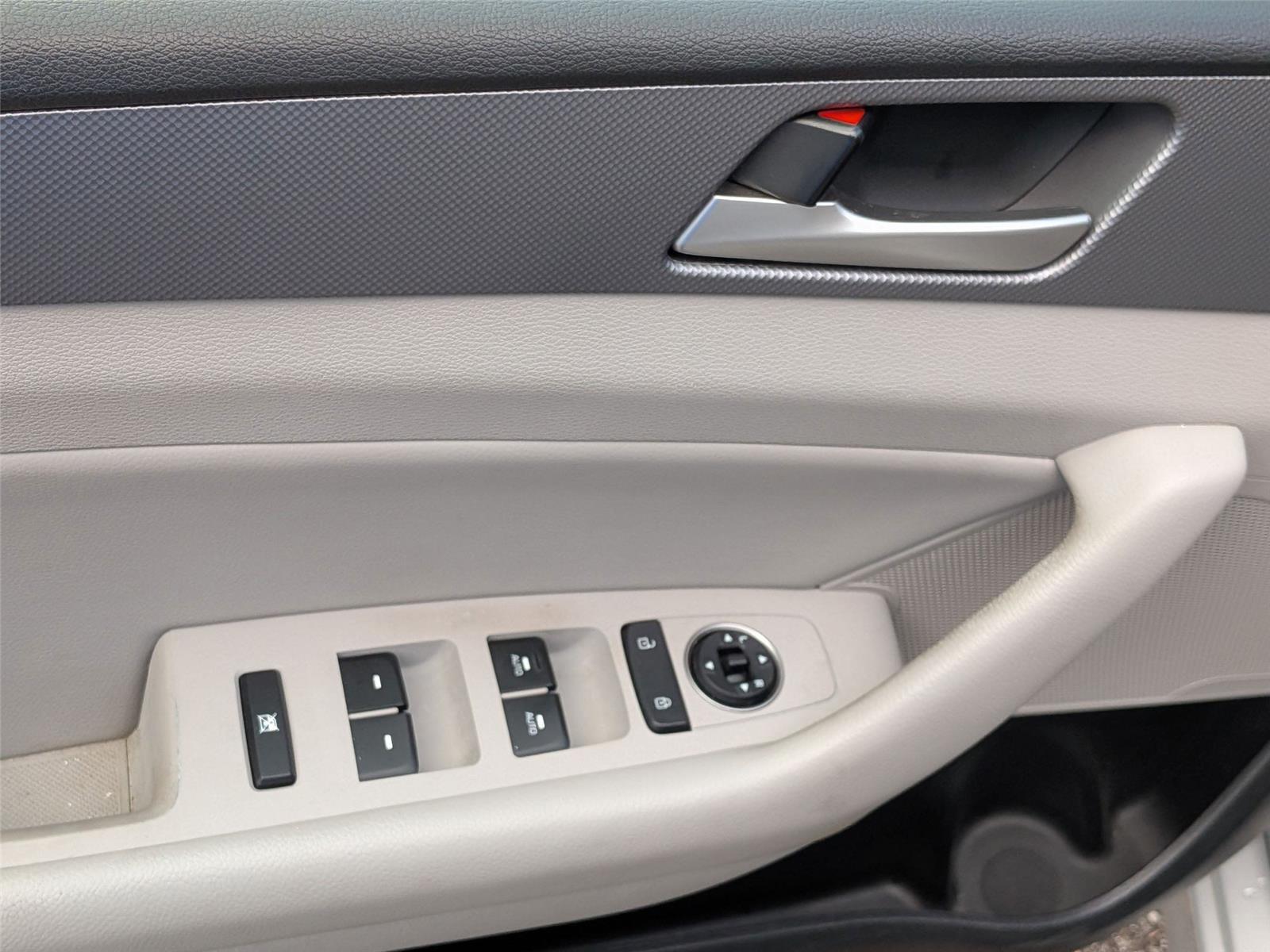2019 Hyundai Sonata SEL photo 11