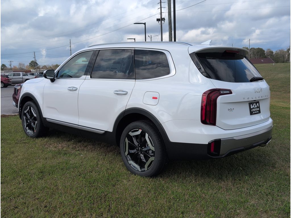 2025 Kia Telluride S photo 3