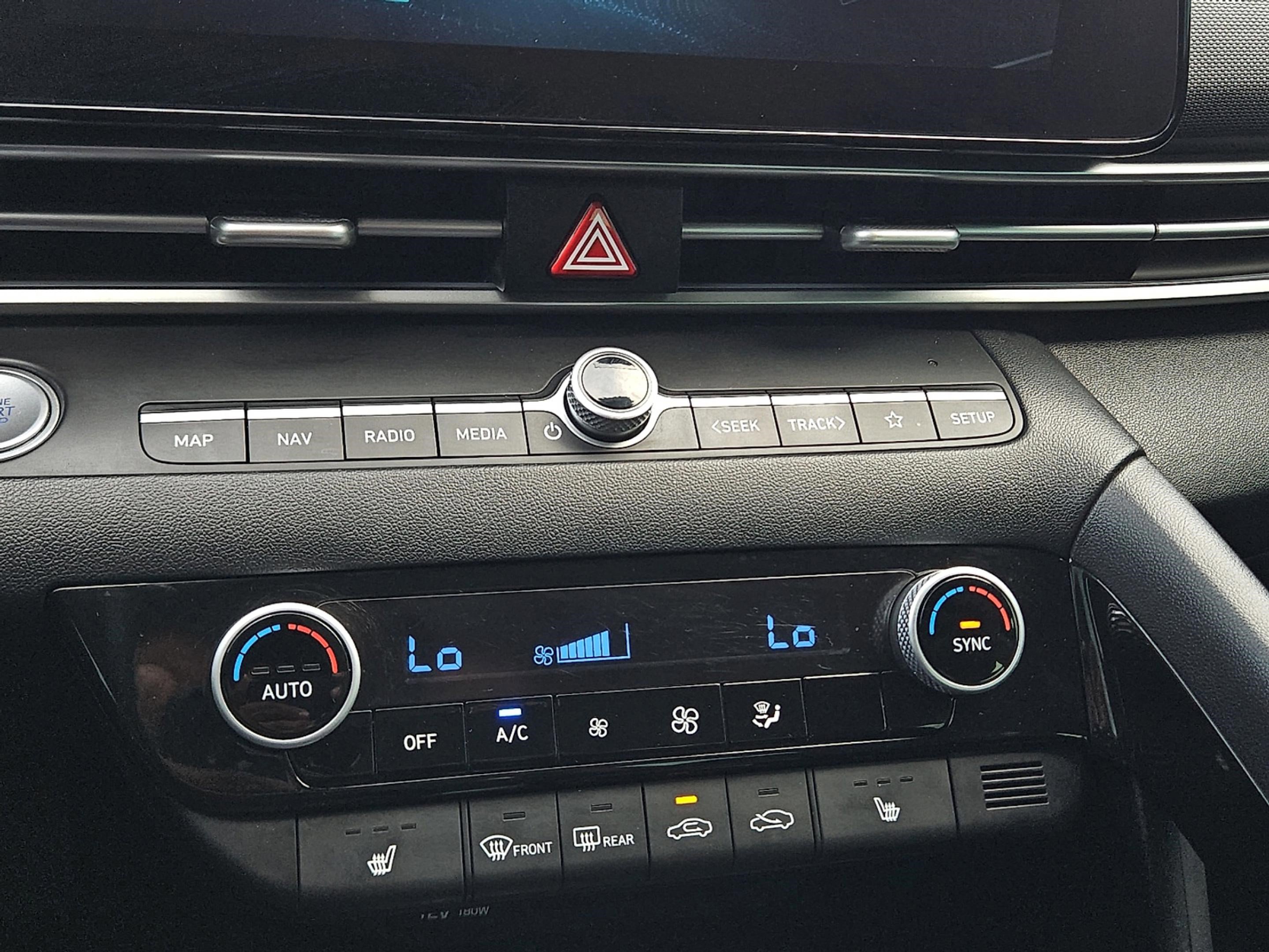 2023 Hyundai Elantra Limited photo 29