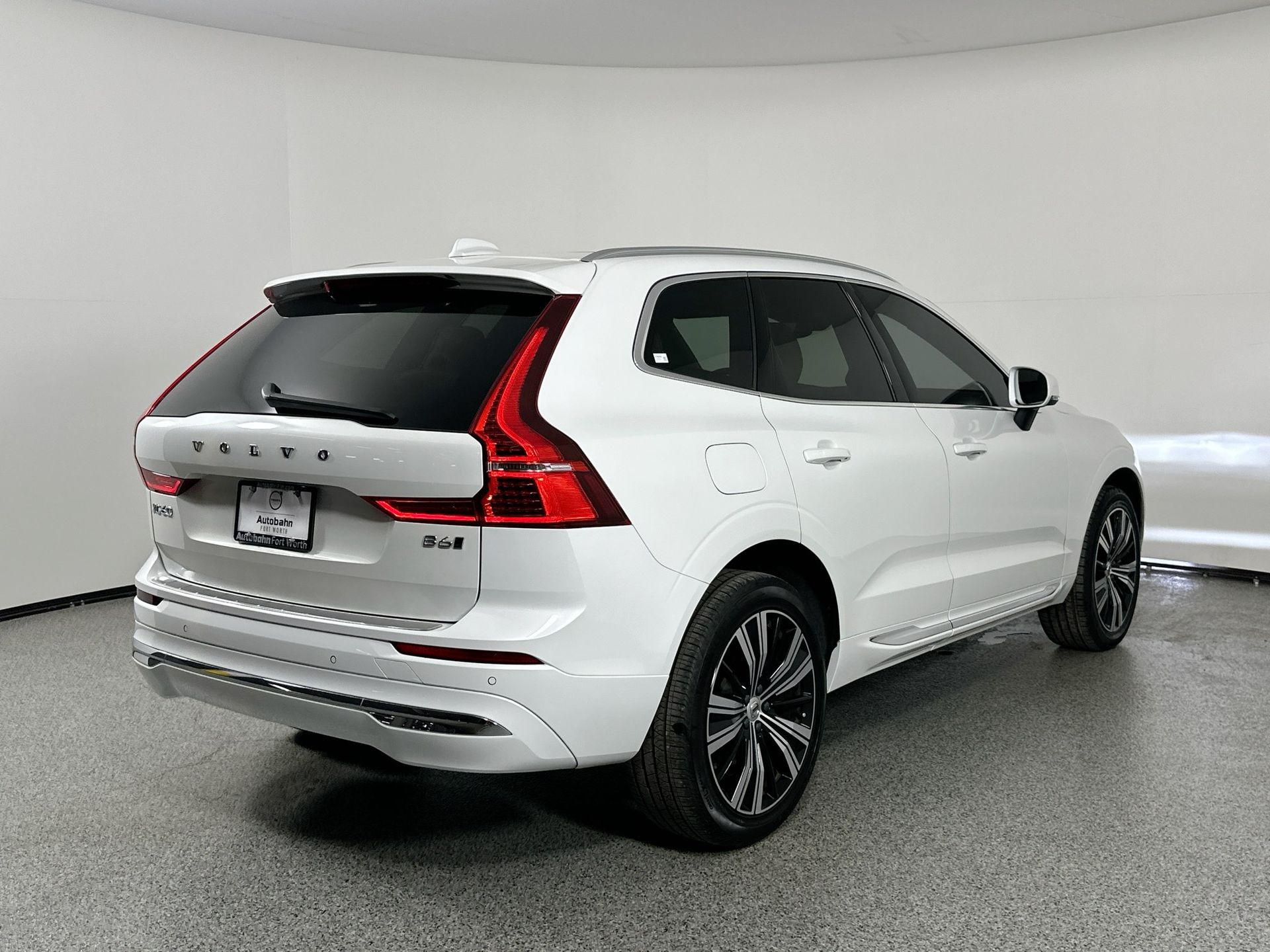 2022 Volvo XC60 Inscription photo 3