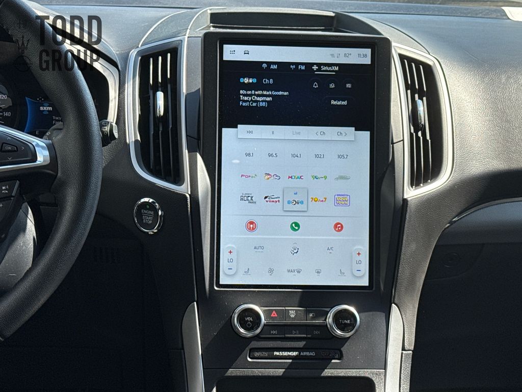 2022 Ford Edge SEL photo 14