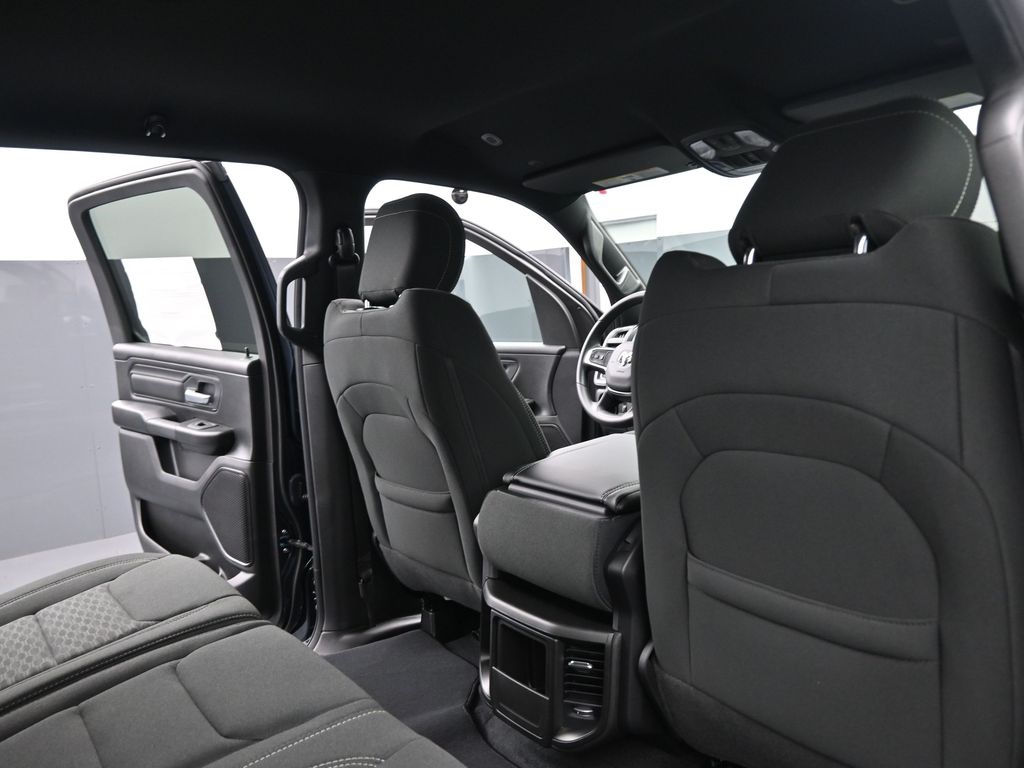 2025 Ram 1500 Tradesman photo 18