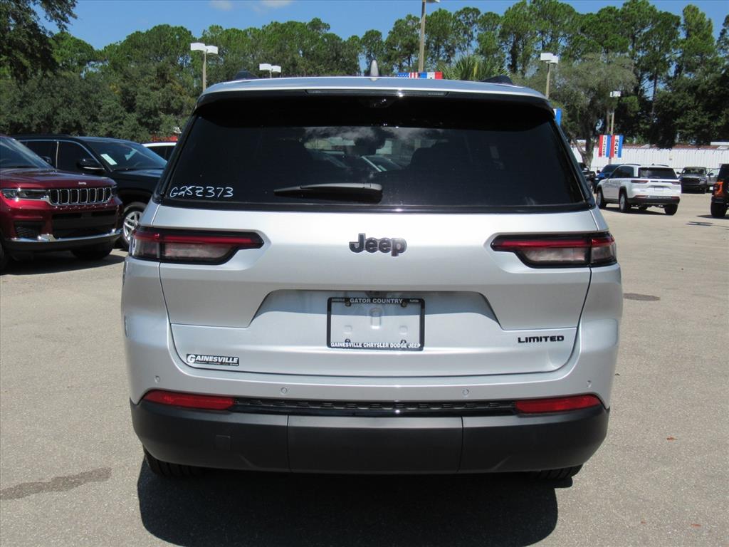 2025 Jeep Grand Cherokee Limited photo 2