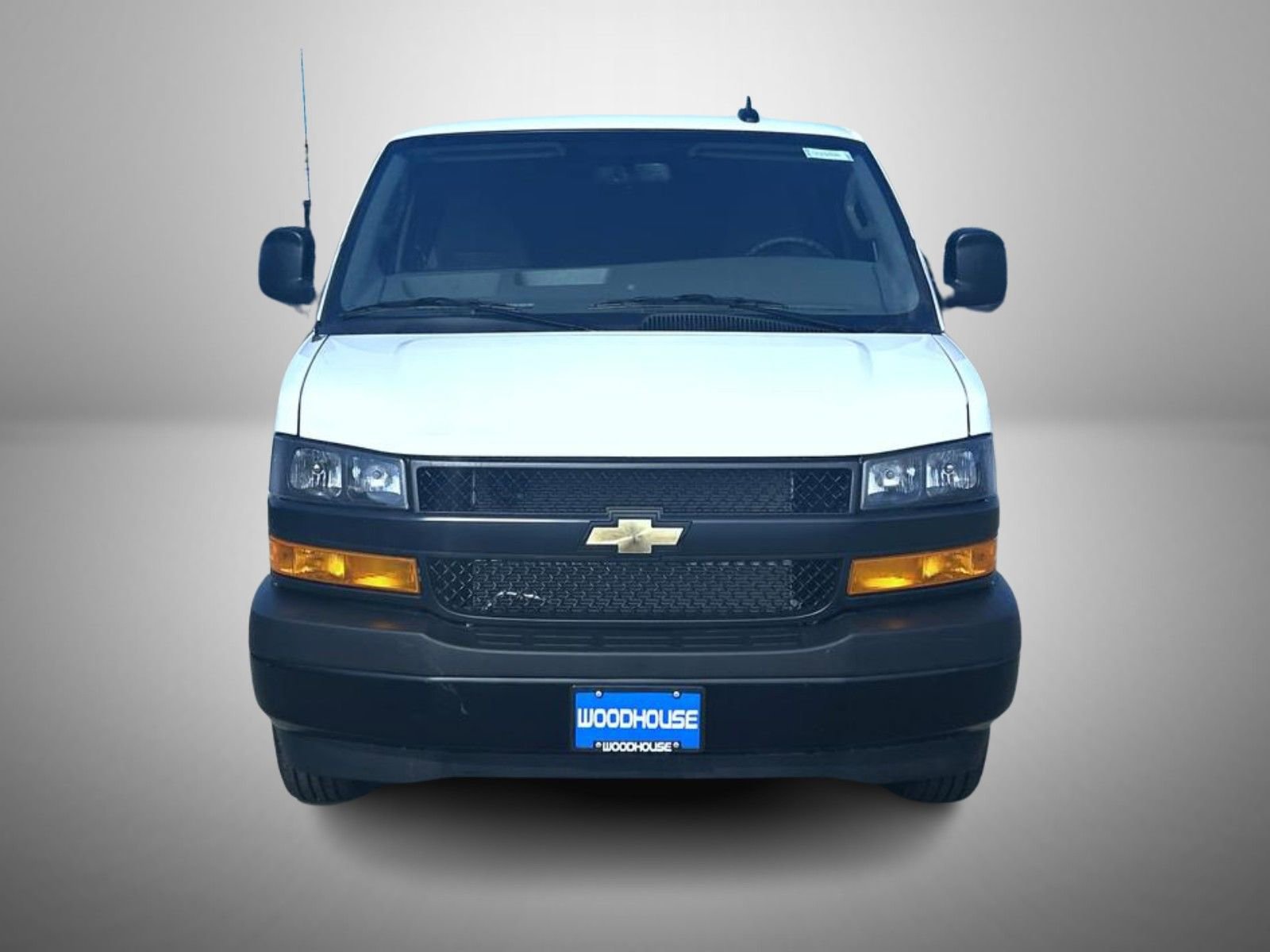 2025 Chevrolet Express Cargo 2500 photo 2