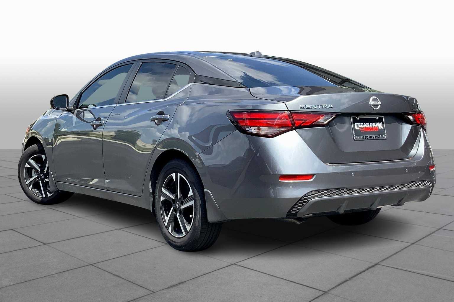 2025 Nissan Sentra SV photo 12