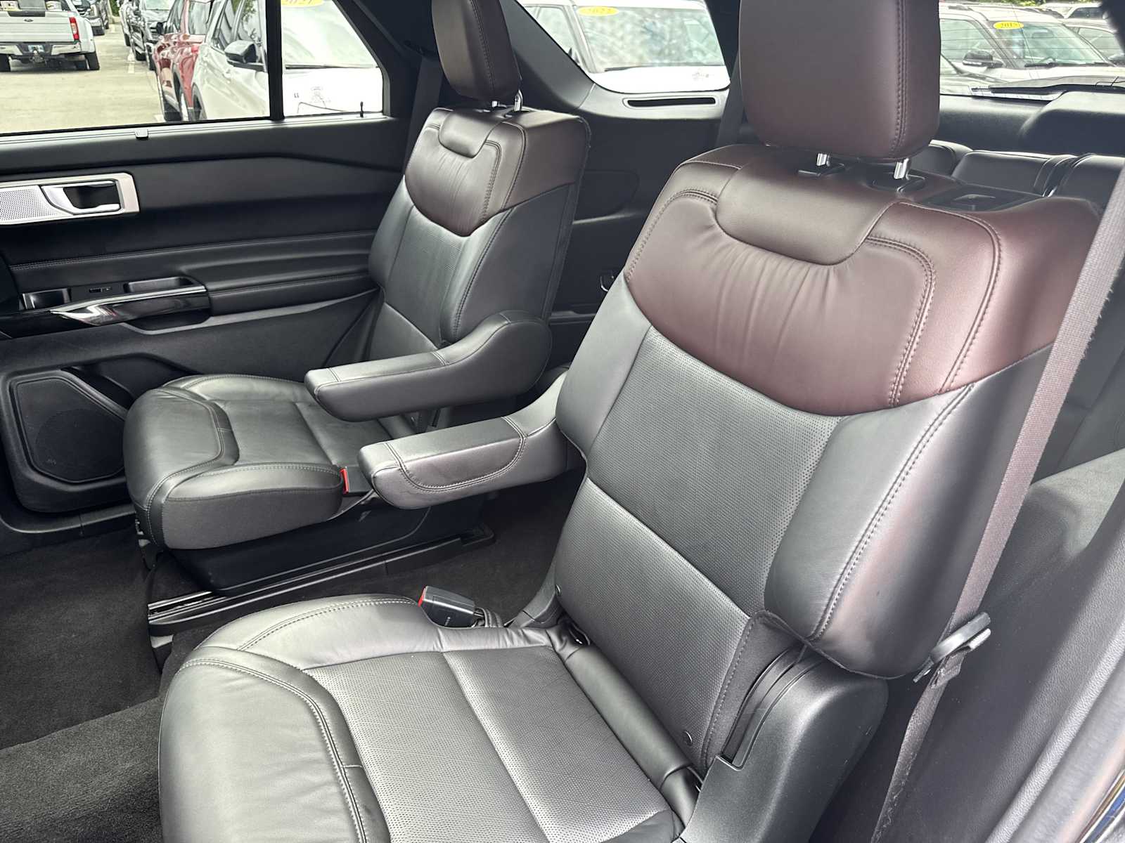 2022 Ford Explorer Platinum photo 62