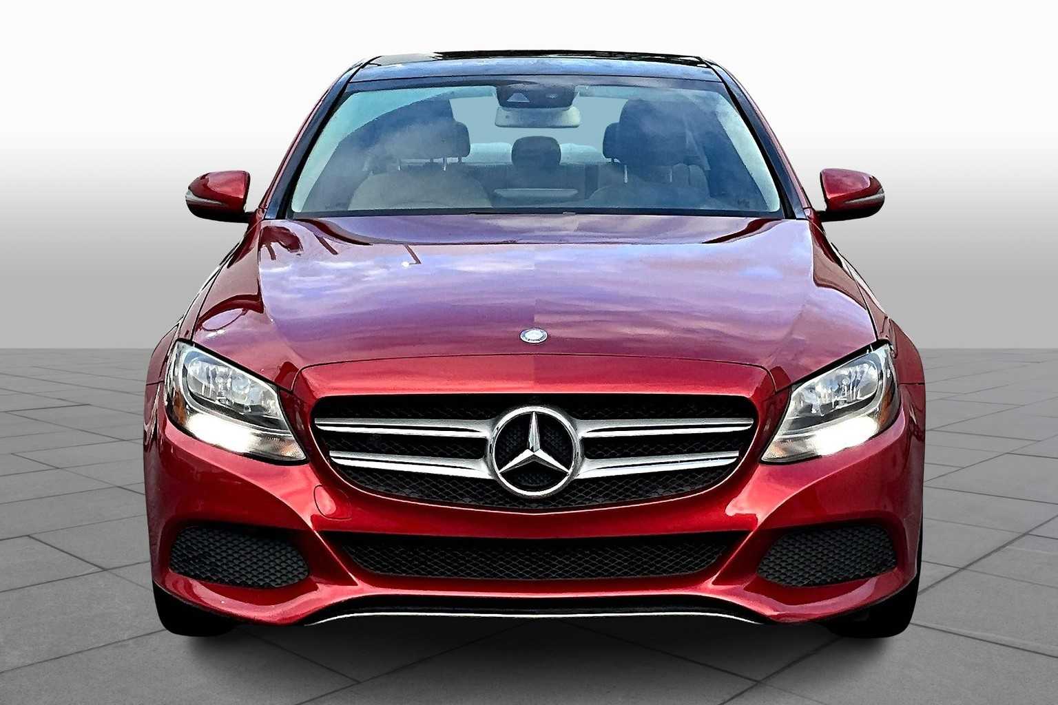 2016 Mercedes Benz C 300 Luxury photo 3