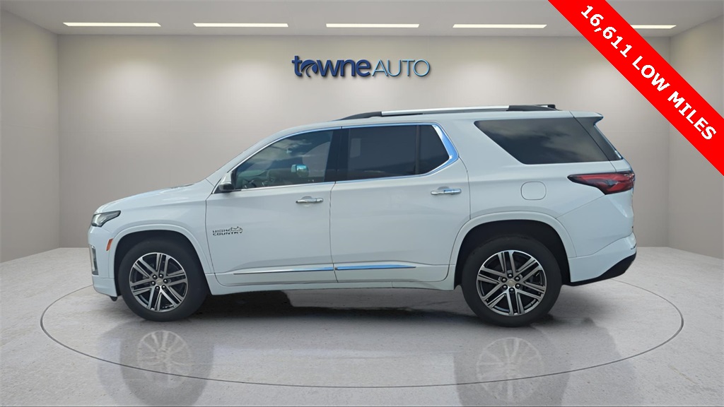 2022 Chevrolet Traverse High Country photo 2