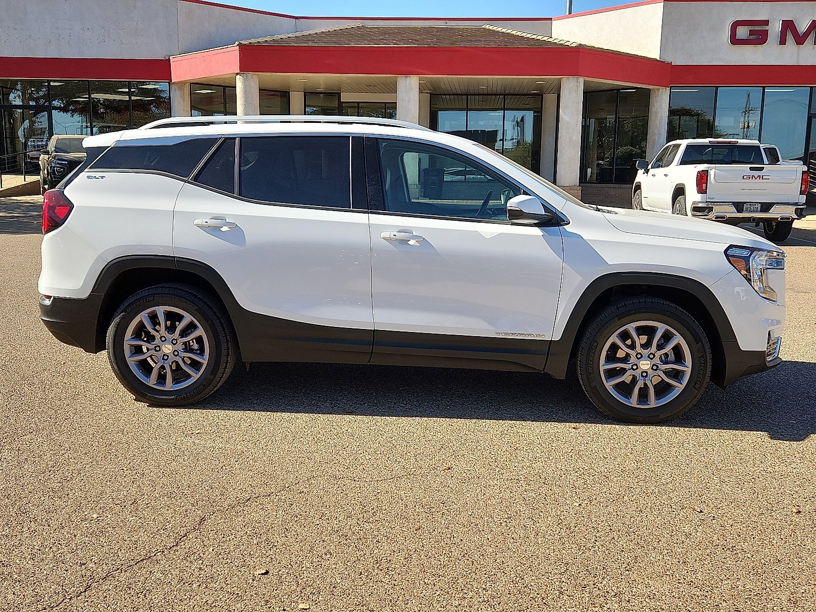 2024 Gmc Terrain SLT photo 4