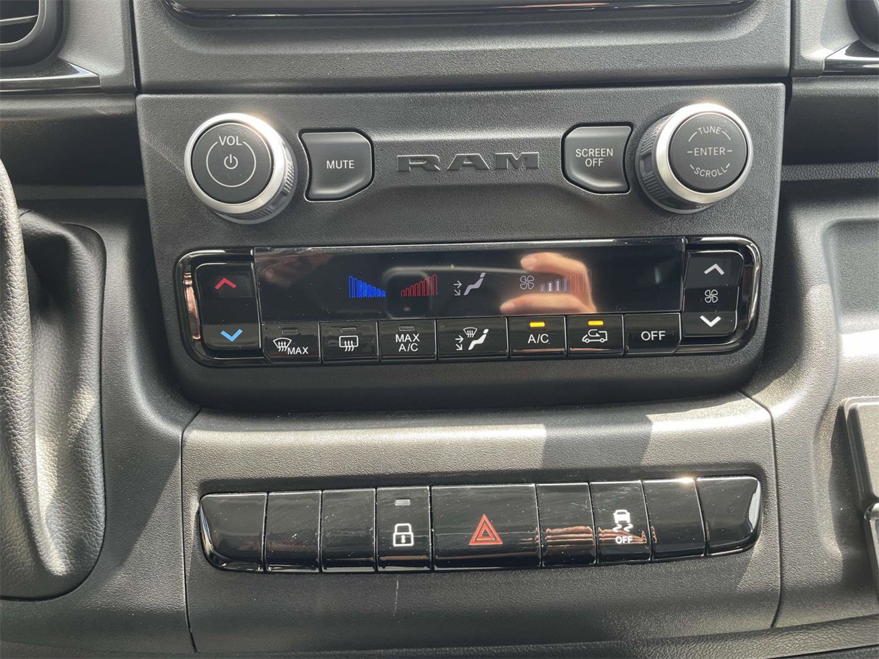 2025 Ram ProMaster 1500 photo 18