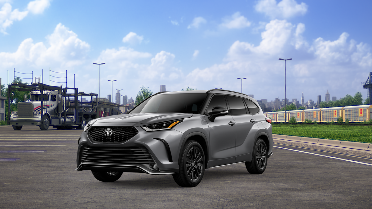 2026 Toyota Highlander XSE's photo