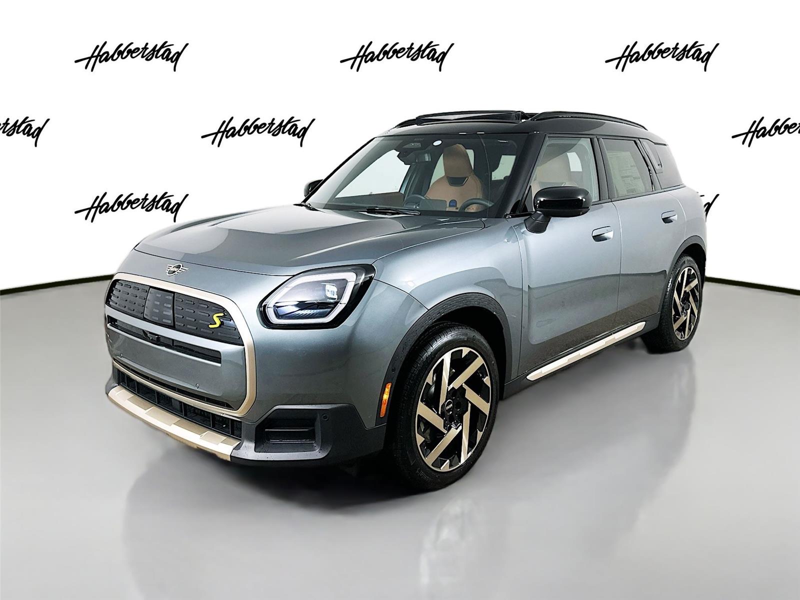 2025 MINI Countryman SE's photo