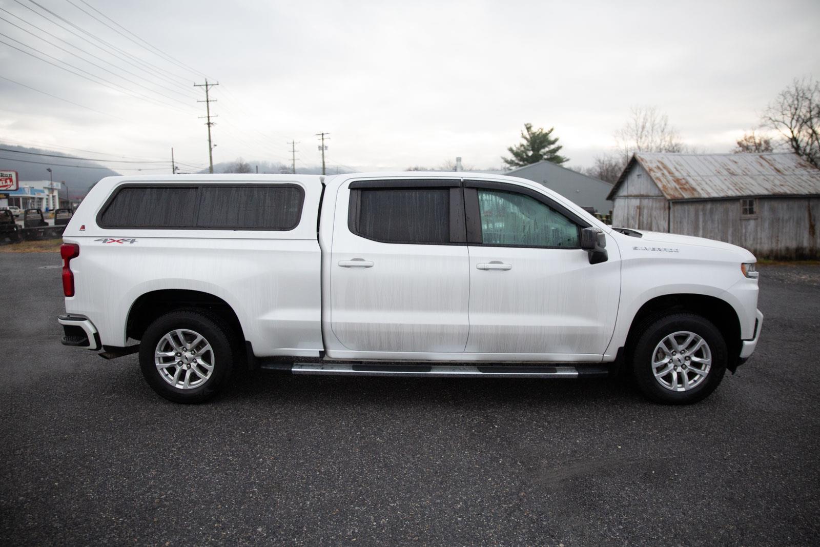 2020 Chevrolet Silverado 1500 RST photo 2